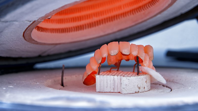 Laboratorní pec_kov_detail